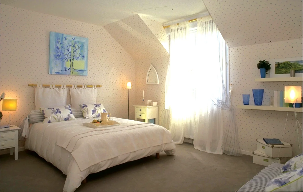 La Noiseraie, la chambre bleue.