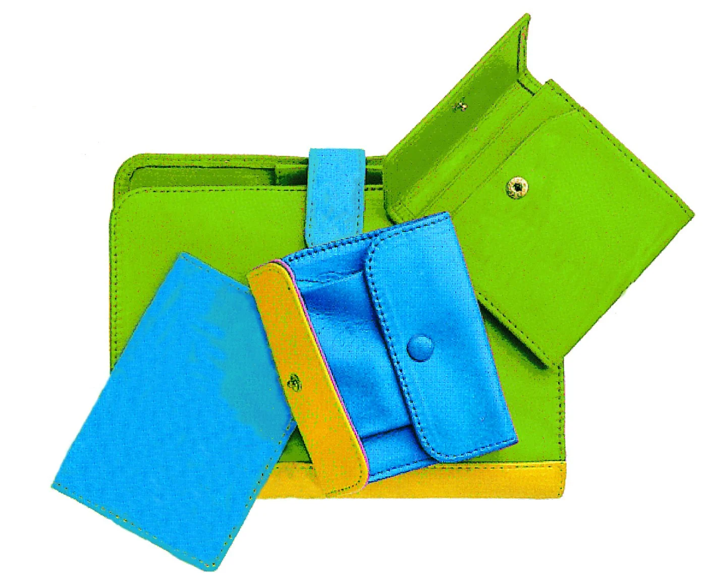 Portefeuilles et étuis en cuir vert pomme, bleu ciel et jaune, emboîtés.
