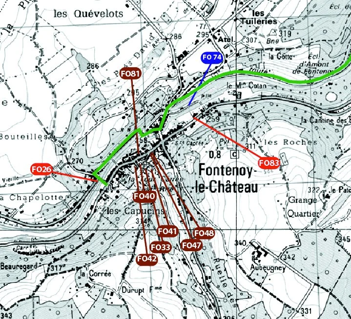 Extrait de carte IGN autour de Fontenoy-le-Château, avec les points d'intérêt numérotés en rouge et le tracé du canal en vert.